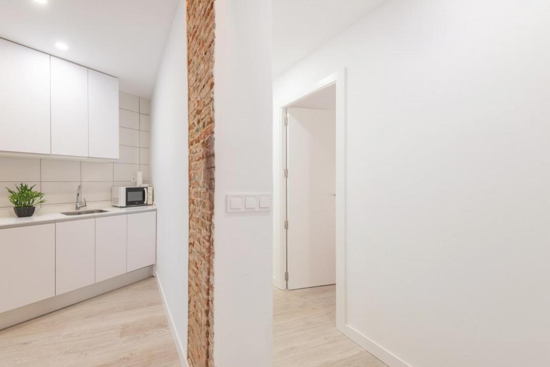 Bright And Modern- 2 Bedrooms 1bathroom- Mintystay - Bocangel * Madri